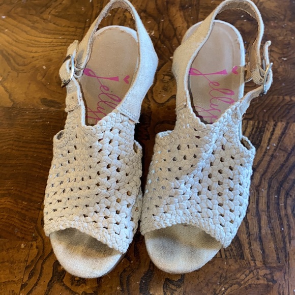 Cream color wedges - Picture 2 of 8